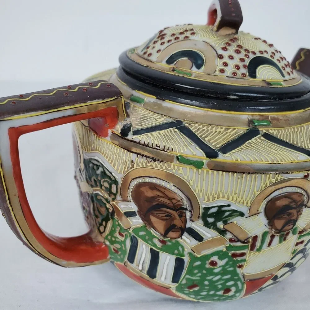 Vintage Hand Painted Geisha Samurai‎ Lotus Flower Tea Pot Made in Japan GUC